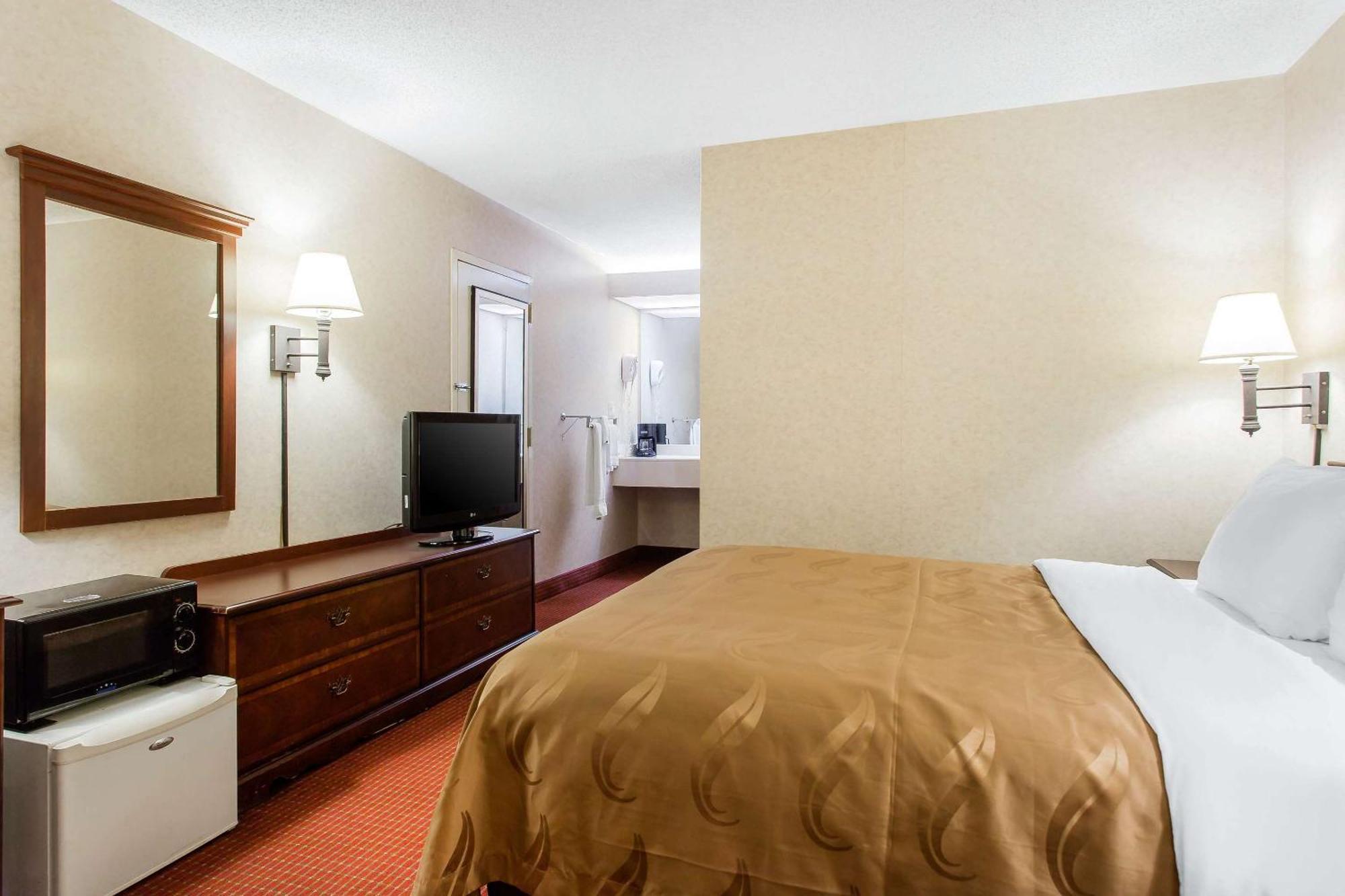 Quality Inn Mount Airy Mayberry Exterior foto